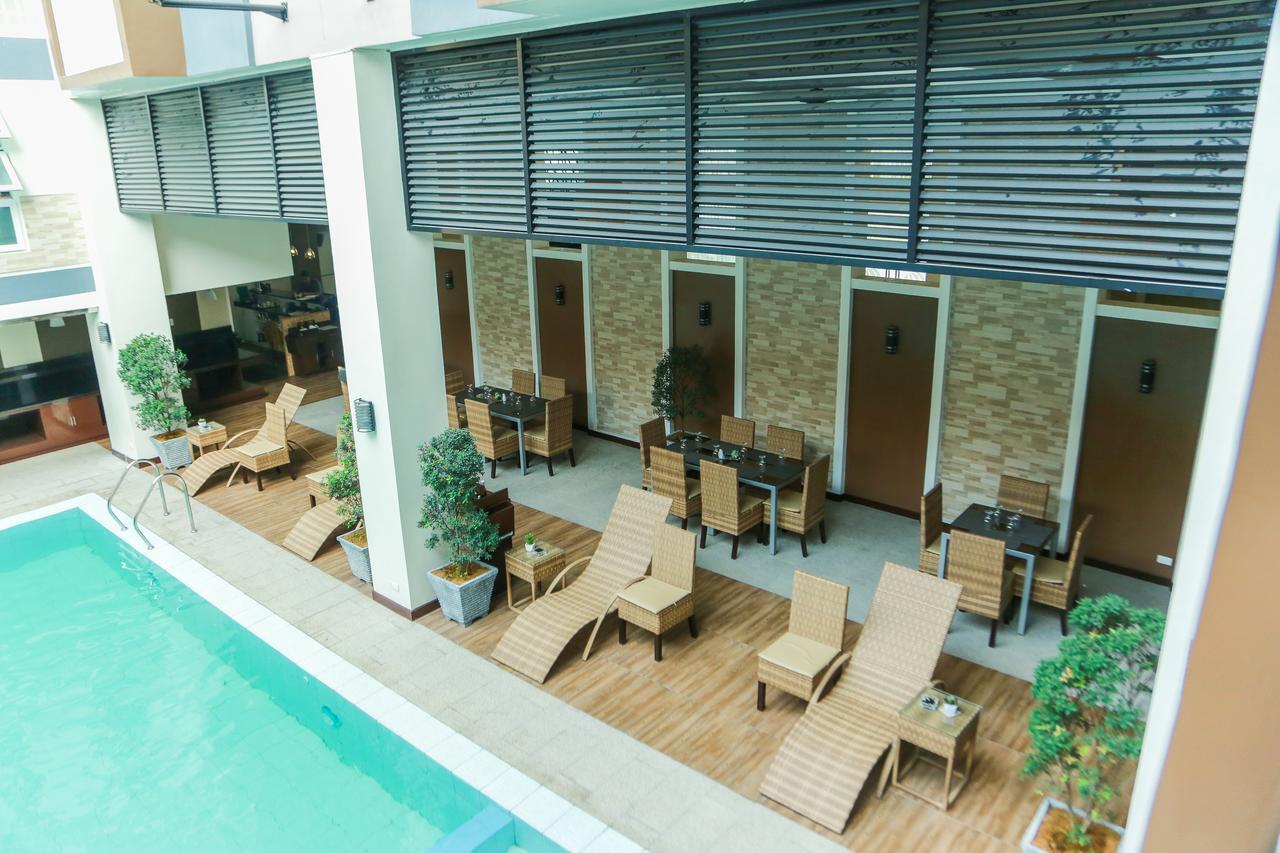Prime City Resort Hotel Angeles Exterior foto